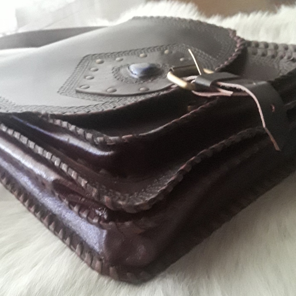 Vintage  gypsy style crossbody leather bag - Picture 6 of 11